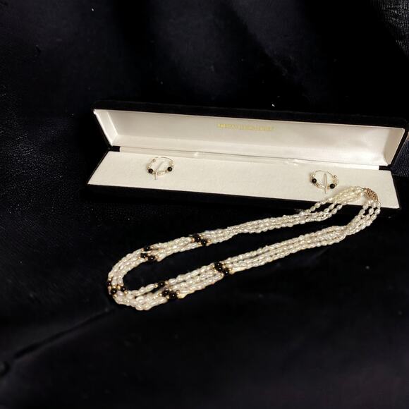 Freshwater Rice Pearl, Onyx, Gold Tone Beads, 3 Strand Necklace, Earring Box Set - Picture 2 of 8